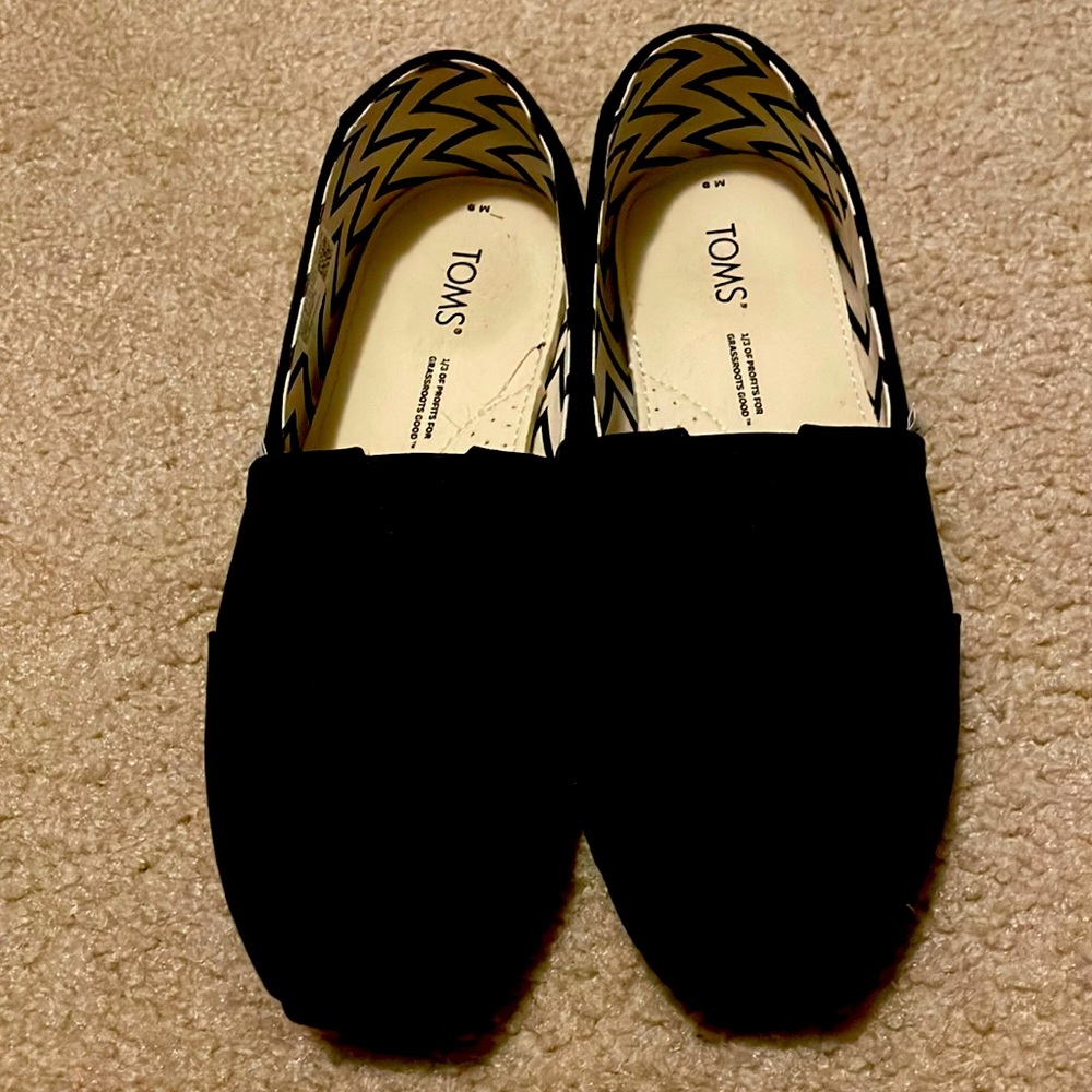 Mens Toms slide-on shoes NWOT
